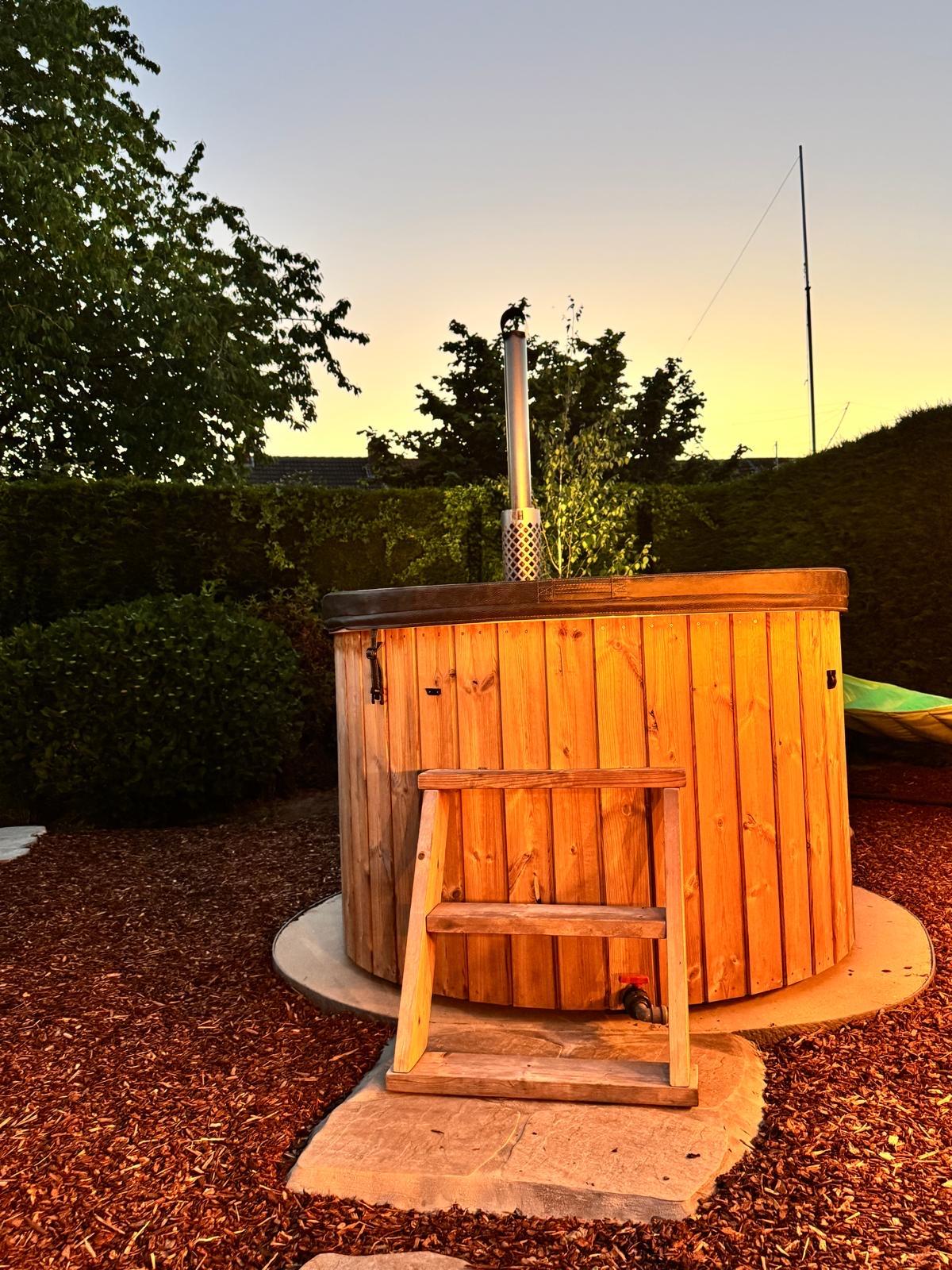 Houtgestookte hot tub